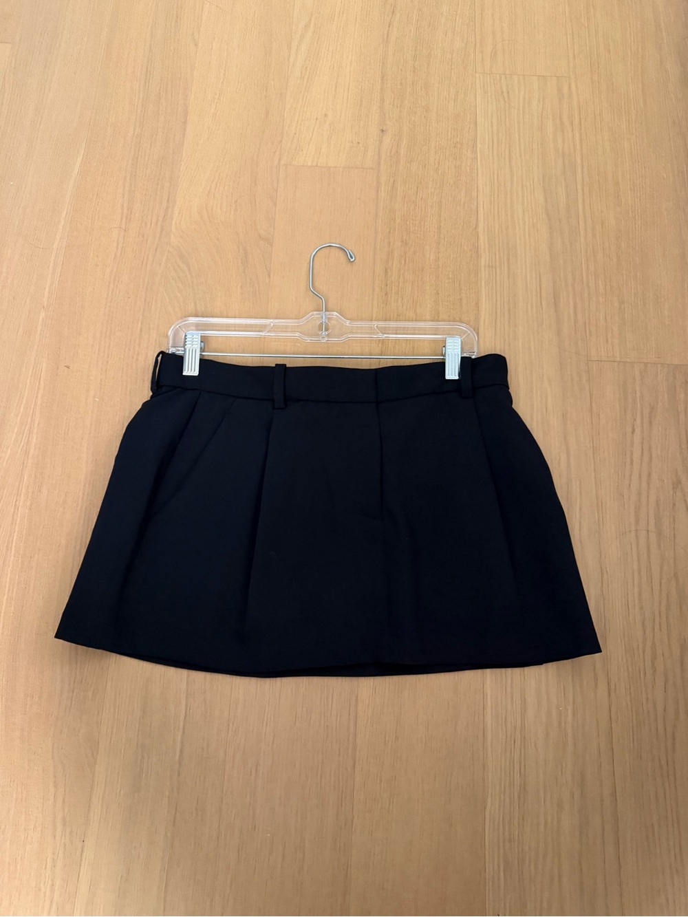 Abercrombie & Fitch Mid Rise Pleated Mini Skort. Size Small.
